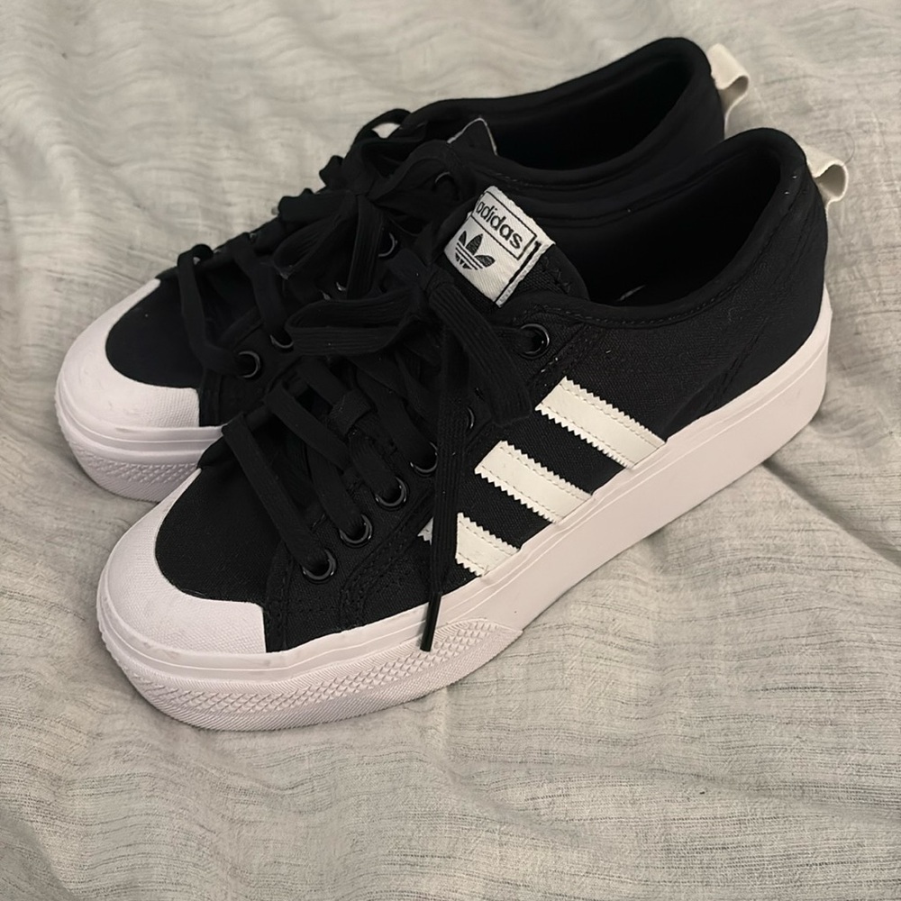 Adidas Nizza platform sneaker